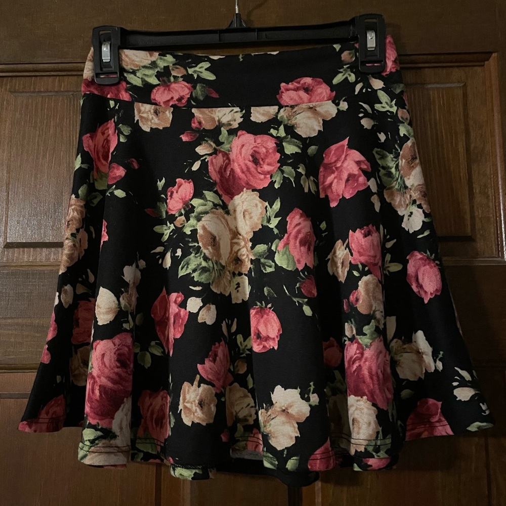 B Jewel Floral Mini Flare Skirt